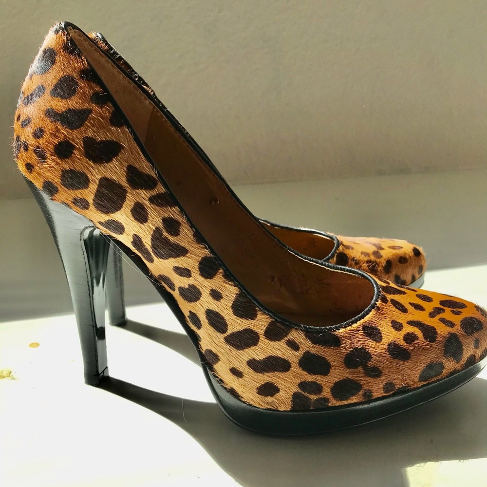 Pumps - Picture 3 of 7